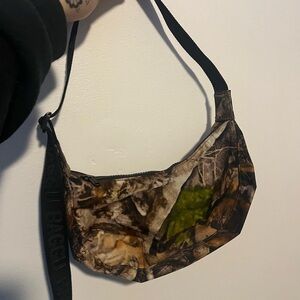 REALTREE Camouflage BAGGU Crossbody Bag- RARE